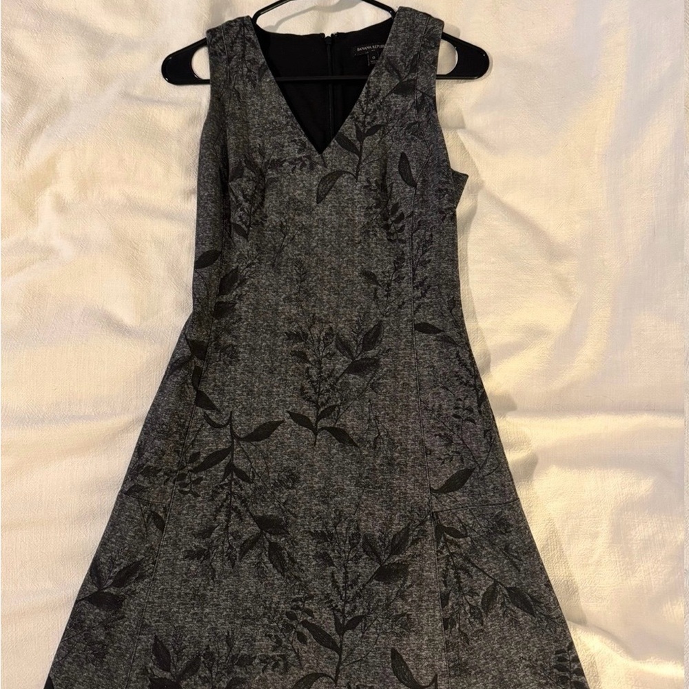 Banana Republic Black and Gray Leaf Print Midi Dress